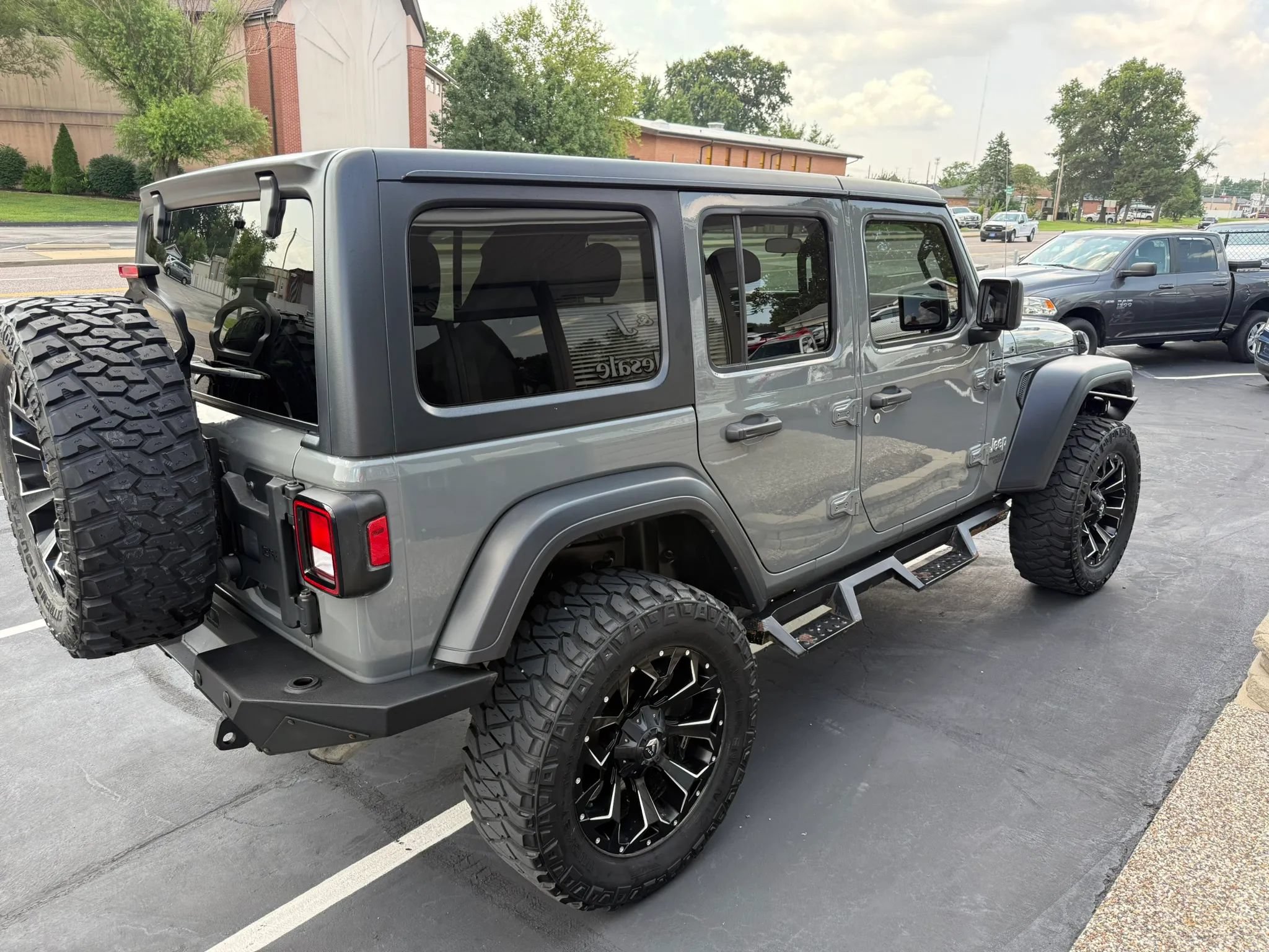 Used 2019 Jeep Wrangler Unlimited Sport AWD/4WD image 6