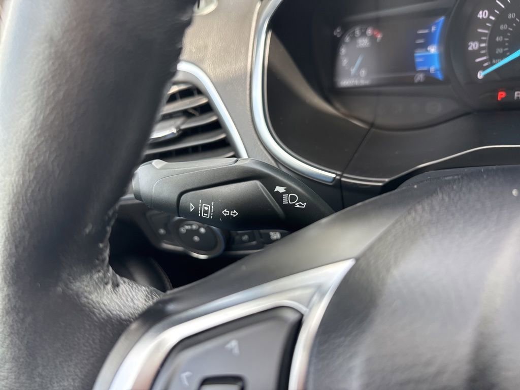 Used 2021 Ford Edge Titanium image 27