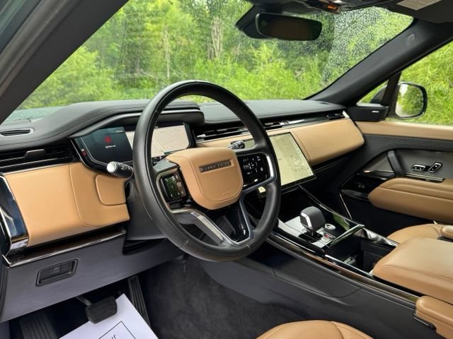 Certified 2025 Land Rover Range Rover Sport SE AWD/4WD image 9