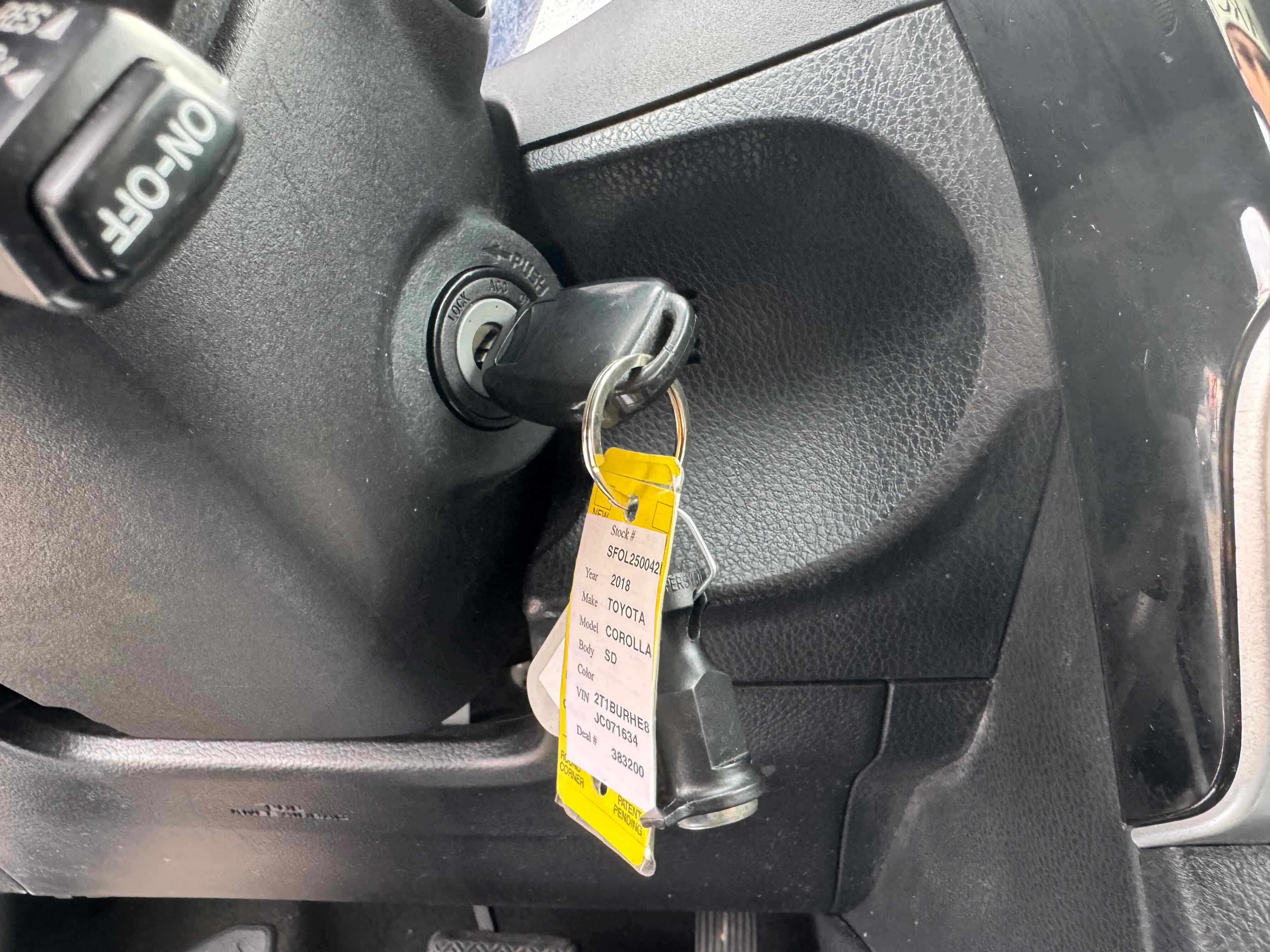 Used 2018 Toyota Corolla LE image 24