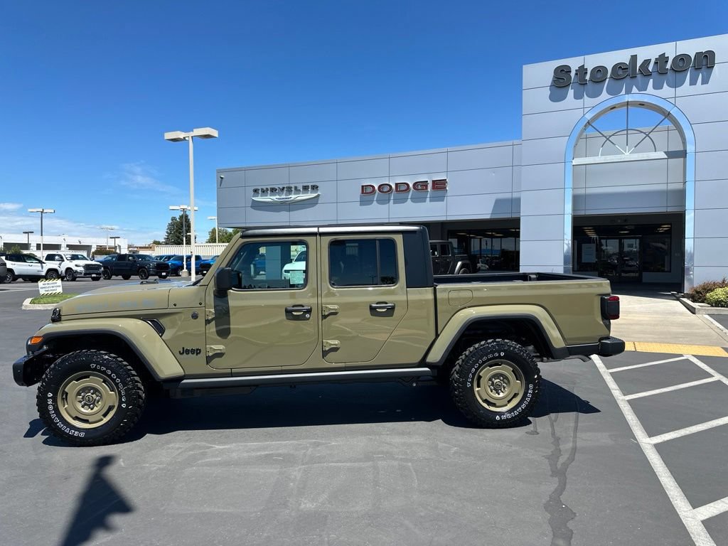 New 2026 Jeep Gladiator Willys AWD/4WD image 2
