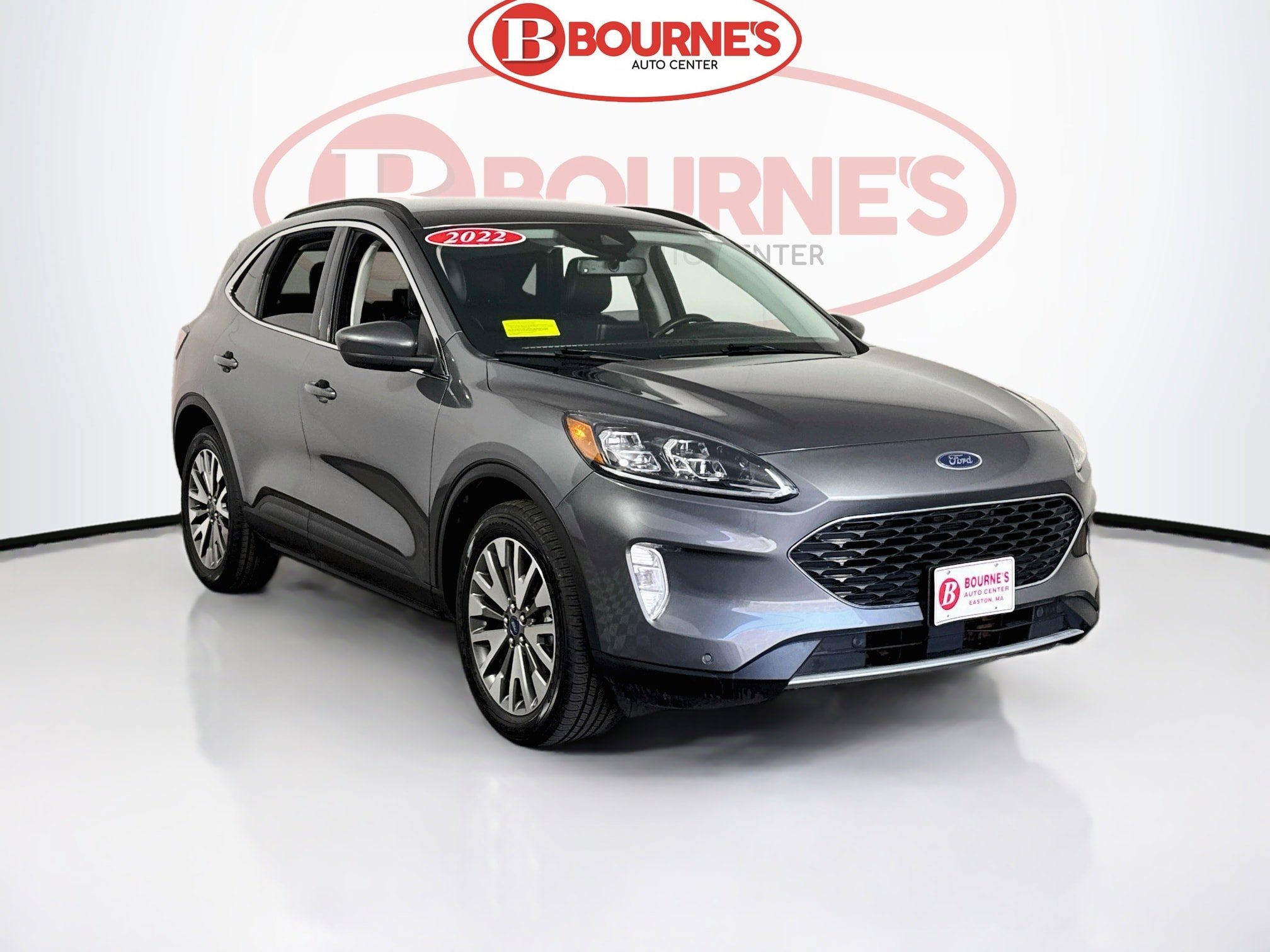 Used 2022 Ford Escape Titanium AWD/4WD image 1