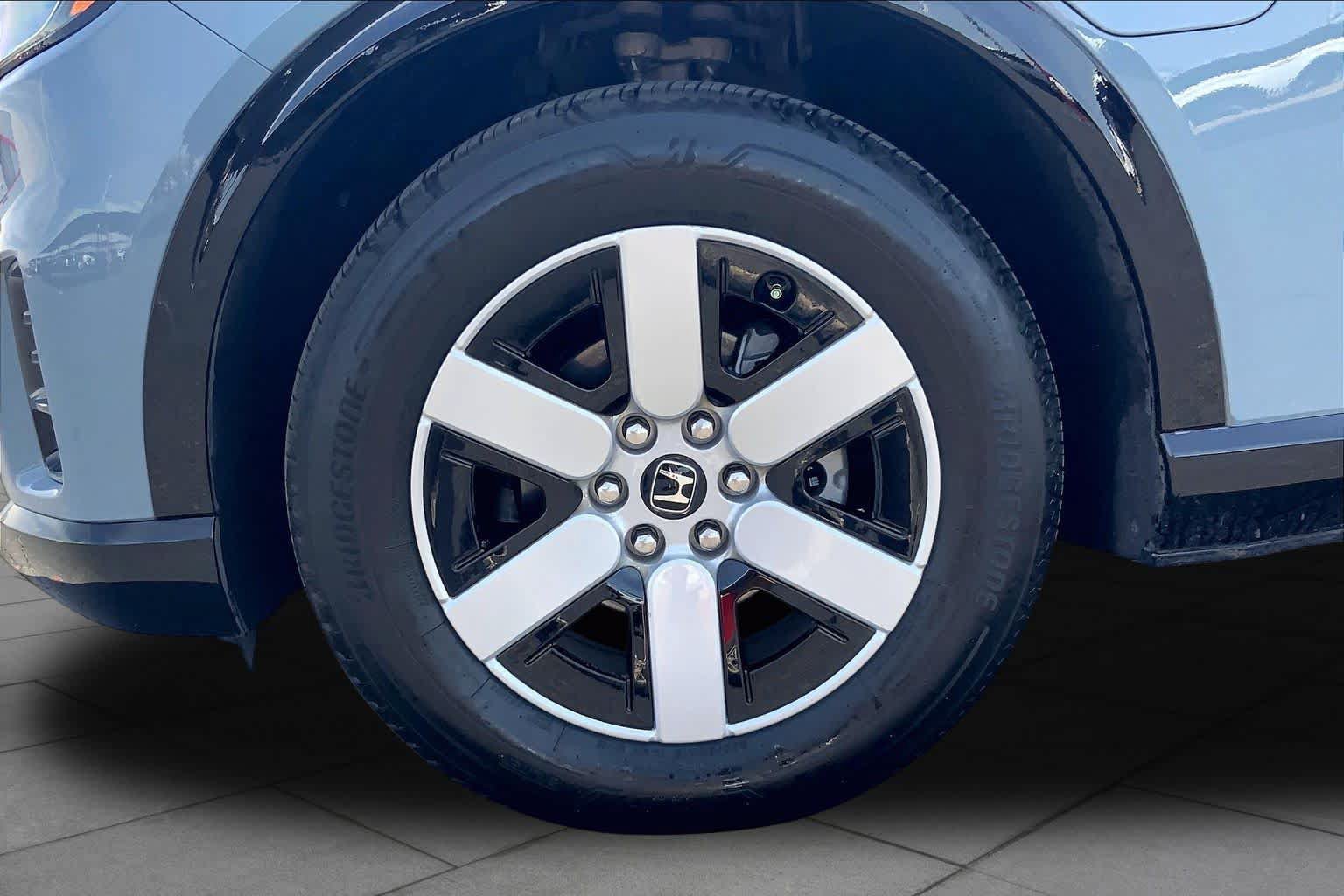 Used 2024 Honda Prologue Touring image 10