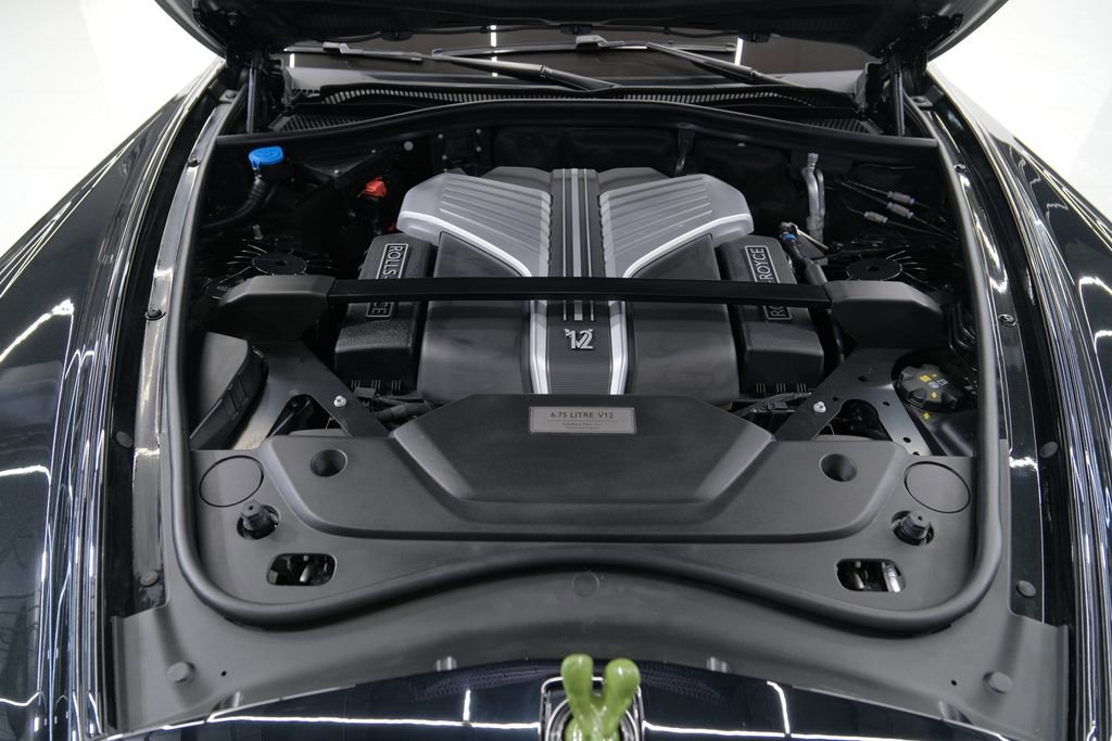Used 2023 Rolls-Royce Phantom Sedan w/ The Phantom Package RWD image 93