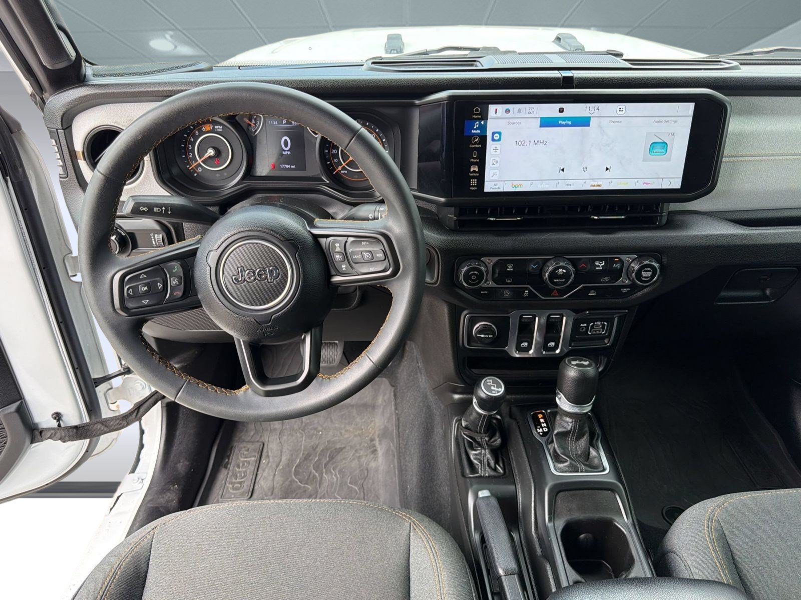Used 2024 Jeep Wrangler Sport AWD/4WD image 28