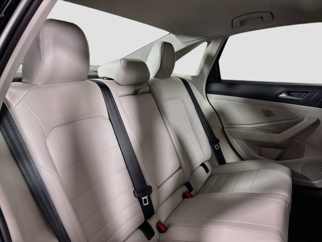 Certified 2023 Volkswagen Jetta SE FWD image 30