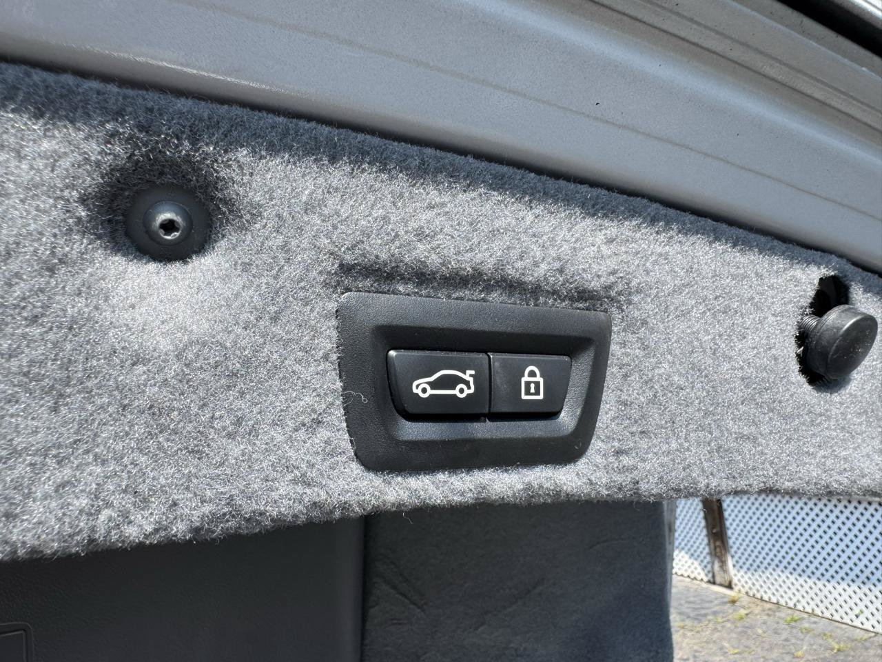 Used 2015 BMW 750Li RWD image 19