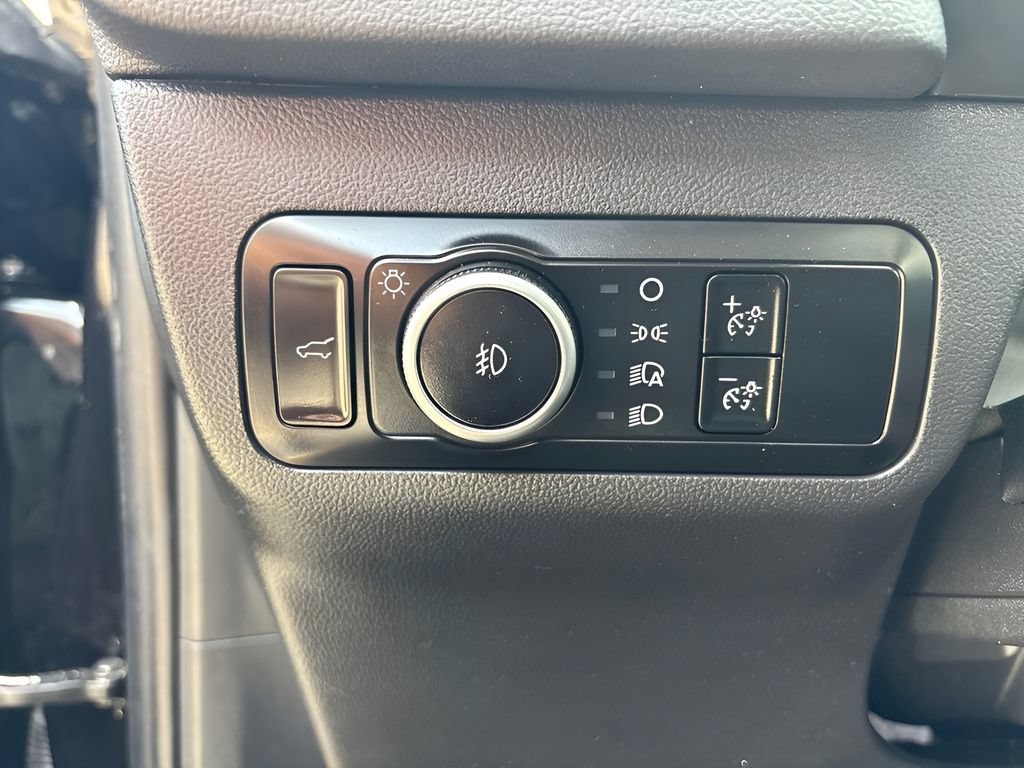 Used 2025 Ford Escape Platinum AWD/4WD image 13