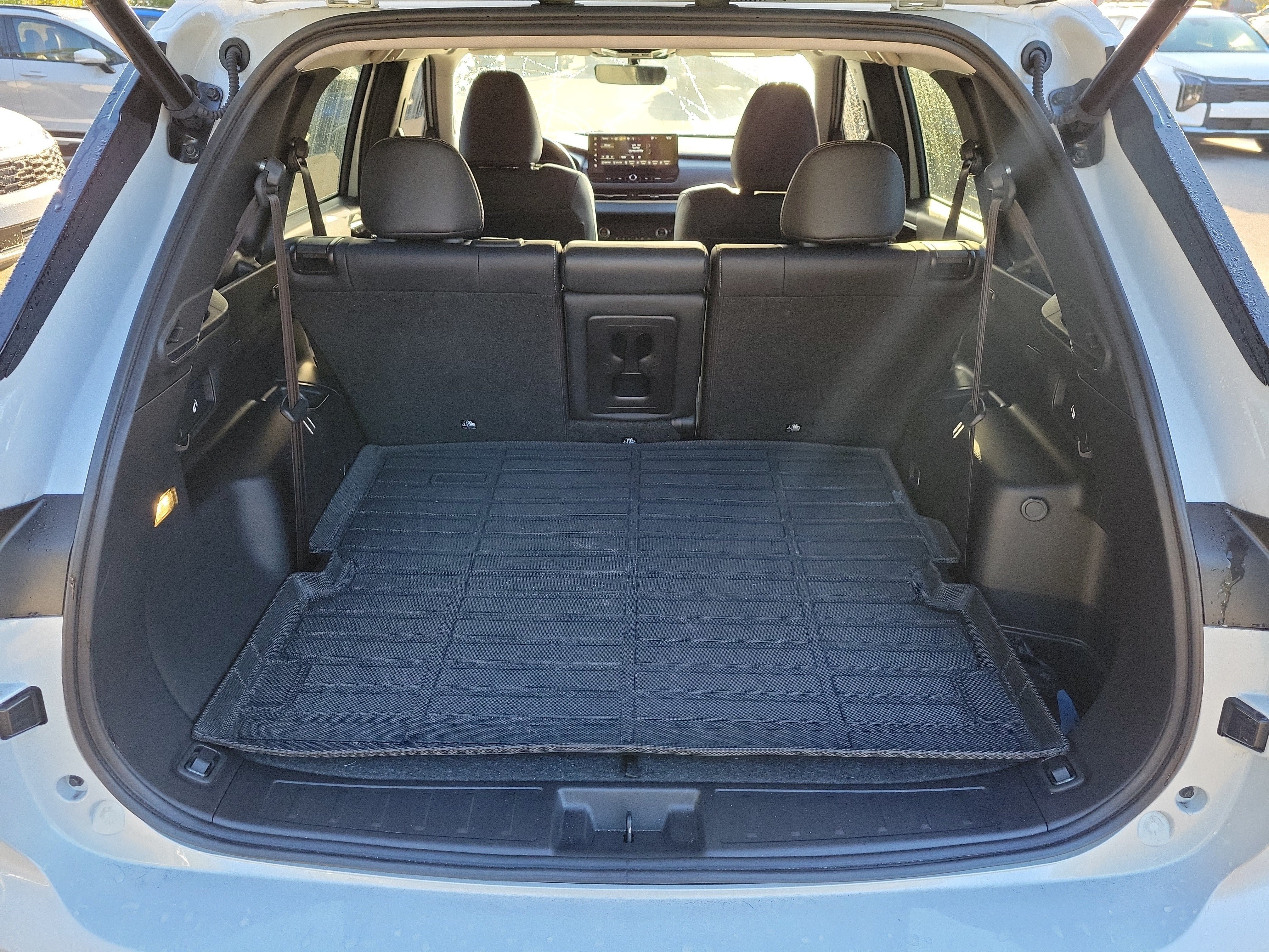 Used 2025 Mitsubishi Outlander SE FWD image 14