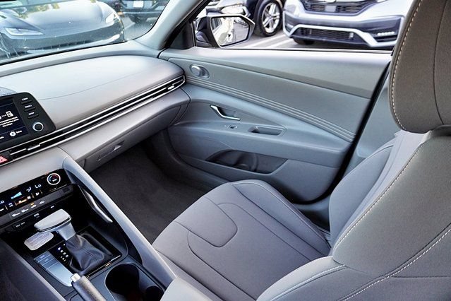 Certified 2026 Hyundai Elantra Sport FWD image 19
