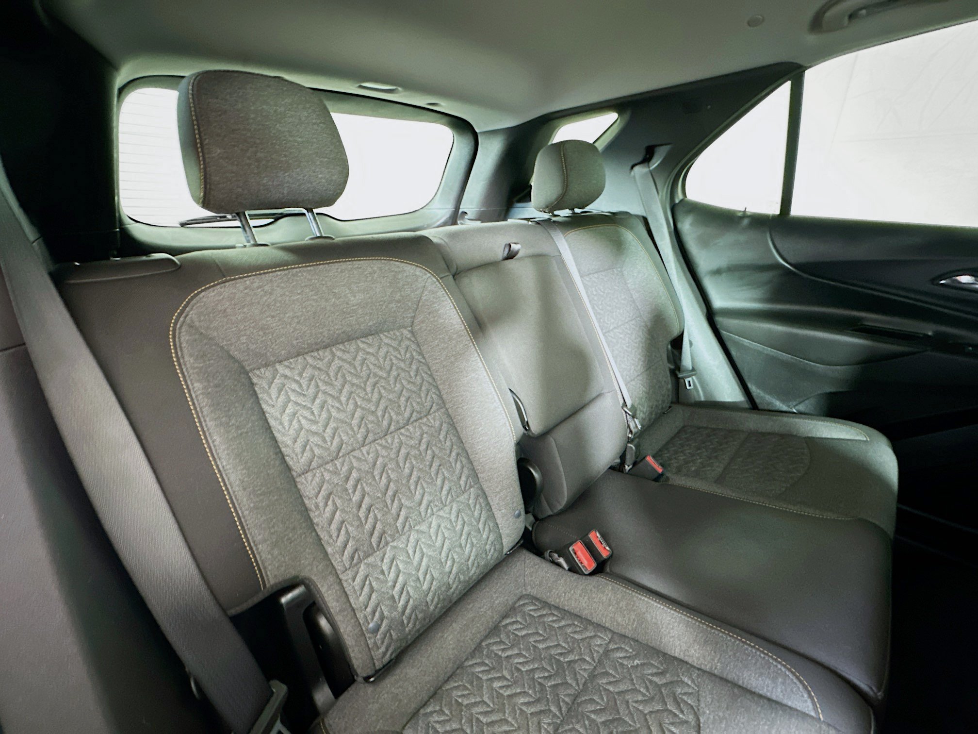 Used 2024 Chevrolet Equinox LT FWD image 24
