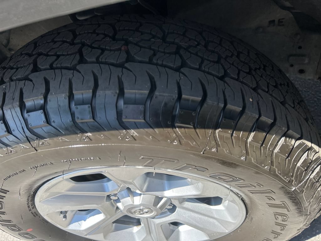 Used 2018 Toyota 4Runner SR5 Premium AWD/4WD image 27