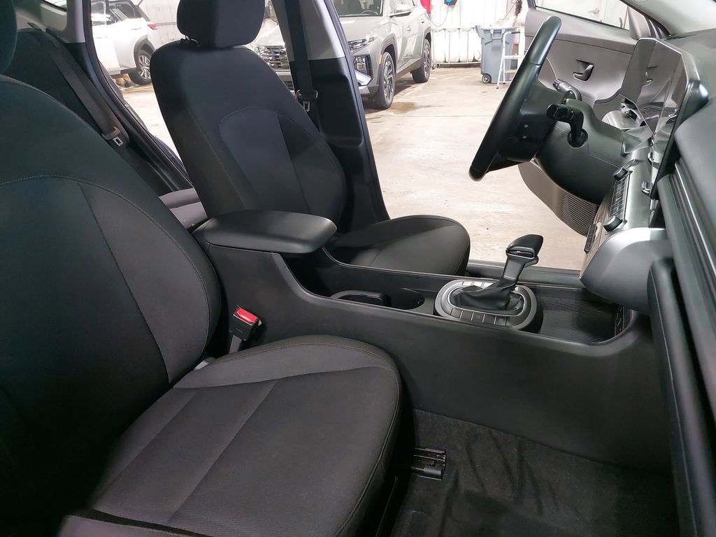 Certified 2025 Hyundai Kona SEL image 10