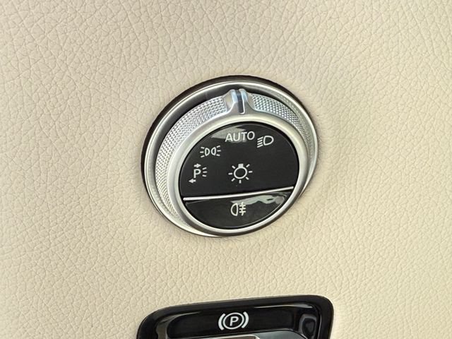 Certified 2025 Mercedes-Benz GLC 300 4MATIC image 17