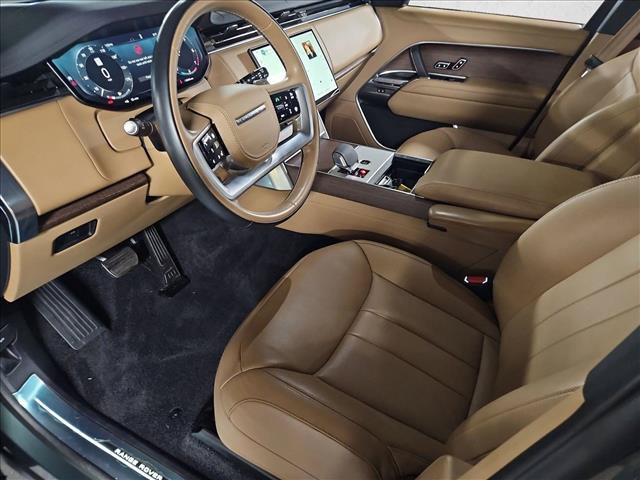Used 2025 Land Rover Range Rover Long Wheelbase SE AWD/4WD image 10
