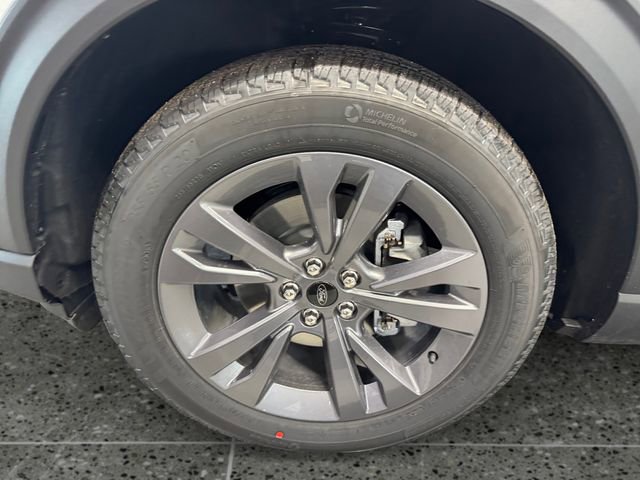 Used 2026 Ford Explorer Active w/ Active Comfort Package image 24