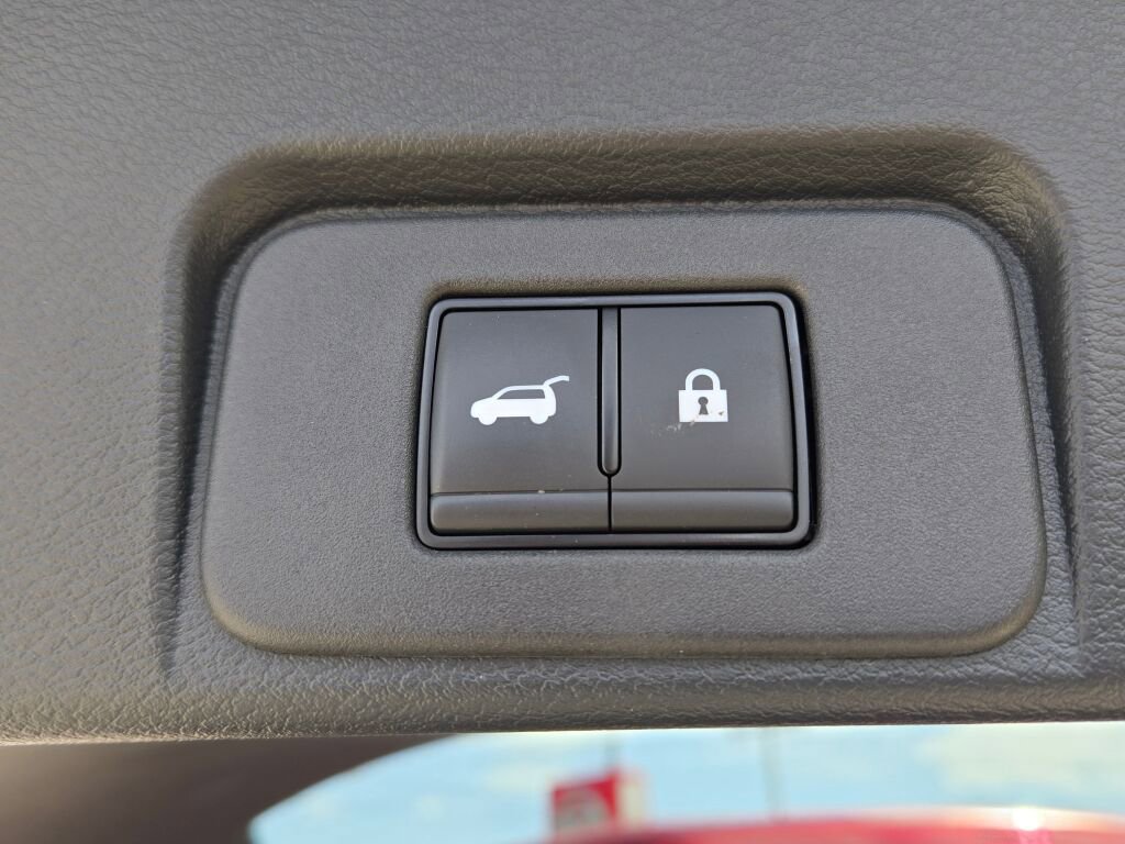 Used 2024 Nissan Rogue Platinum AWD/4WD image 16