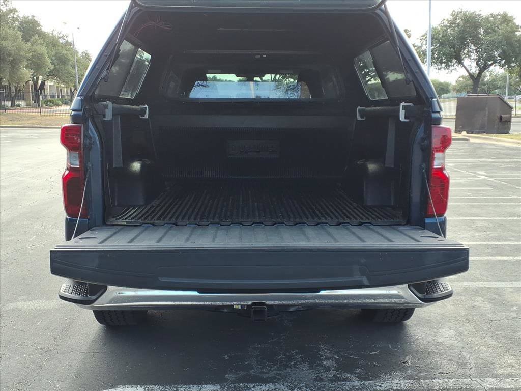 Used 2020 Chevrolet Silverado 1500 LT AWD/4WD image 16