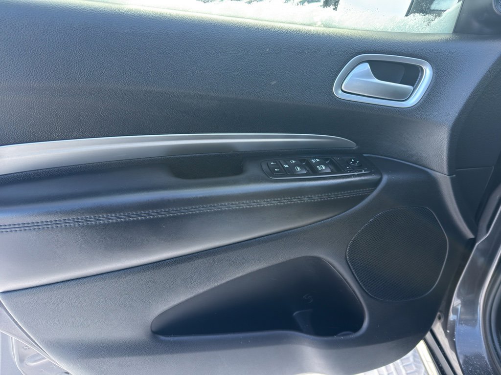 Used 2019 Dodge Durango SXT image 13