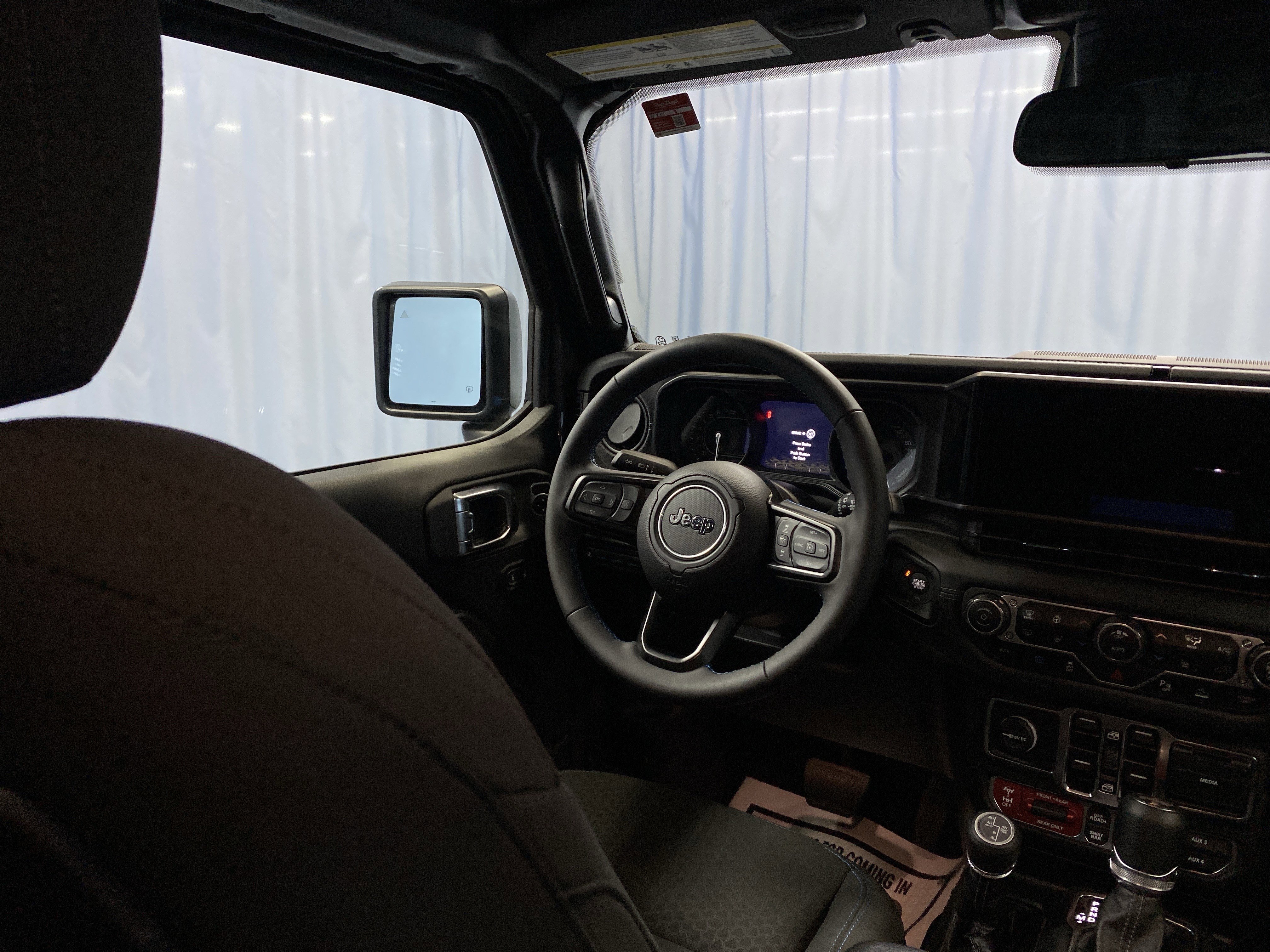 Certified 2025 Jeep Wrangler Unlimited Rubicon 4xe w/ Safety Group image 38