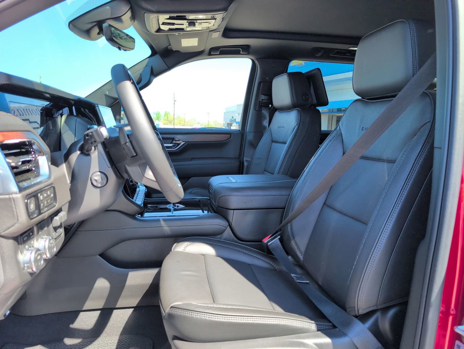 New 2026 GMC Yukon Denali w/ Denali Reserve Package image 13