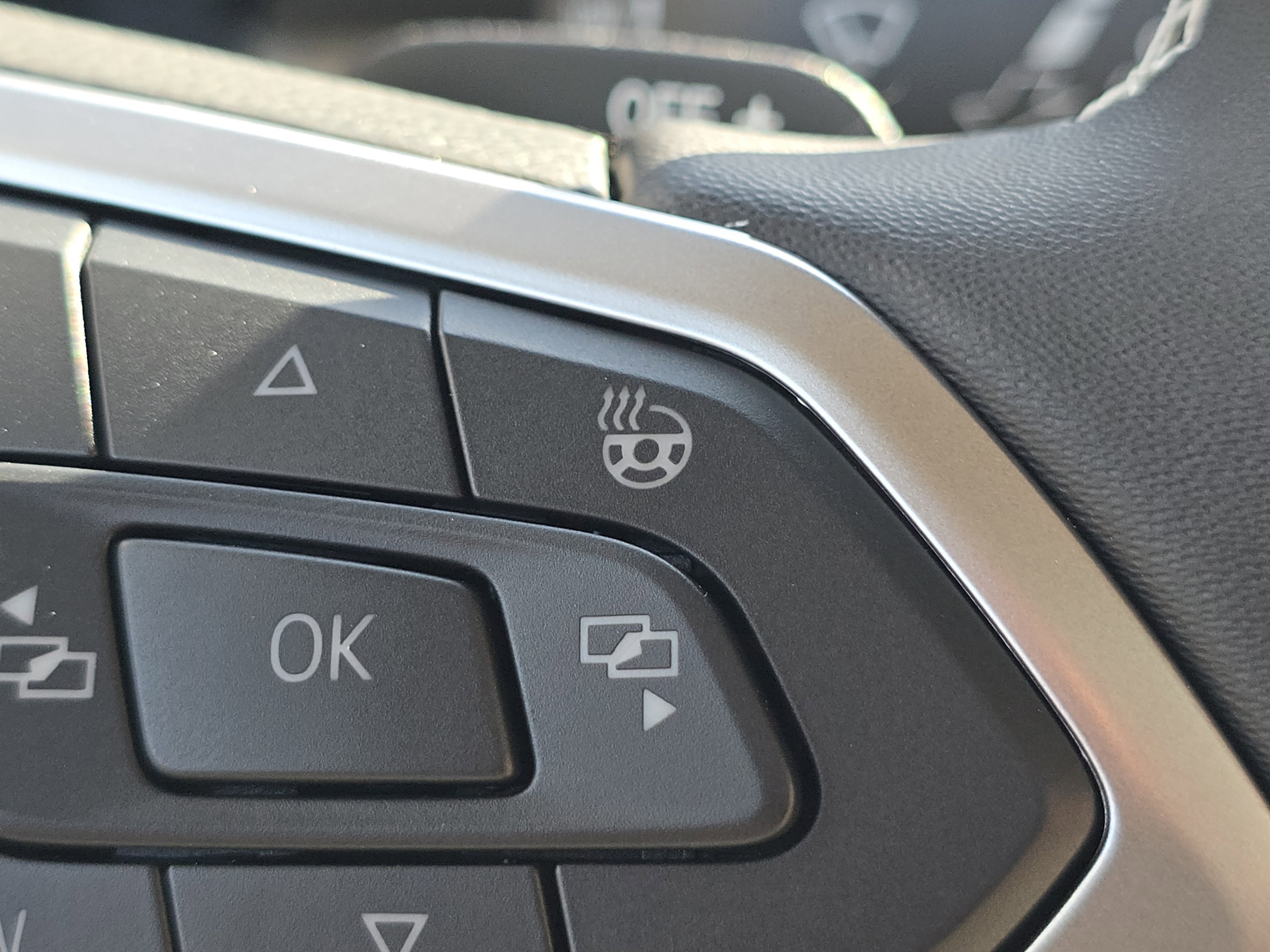 New 2026 Volkswagen Atlas SE image 13