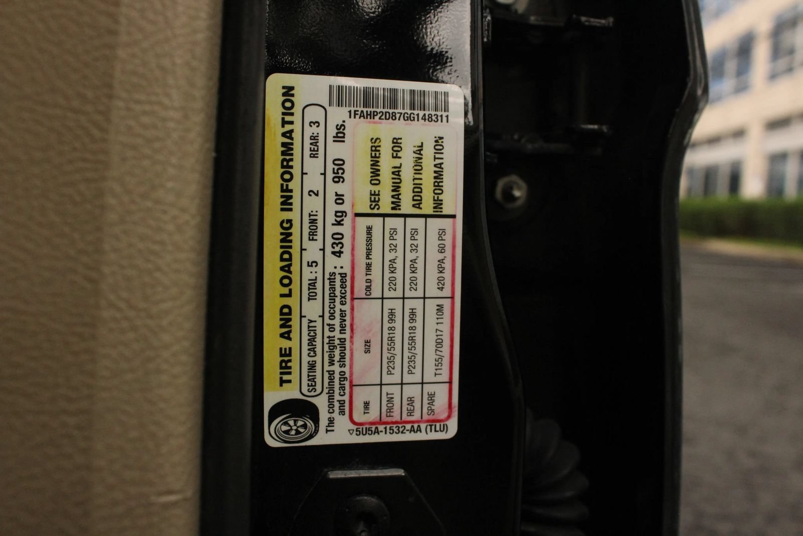 Used 2016 Ford Taurus SE FWD image 36