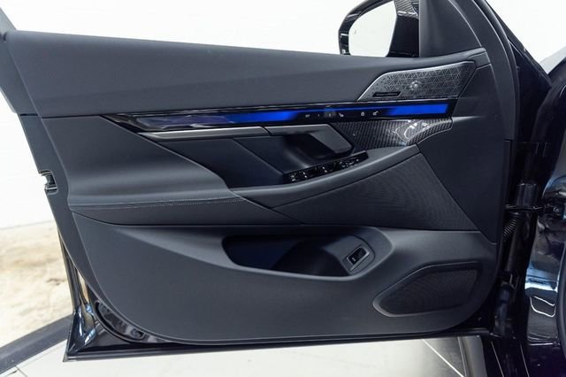 New 2026 BMW M5 image 15