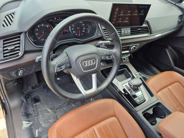 Certified 2023 Audi Q5 2.0T Premium w/ Convenience Package AWD/4WD image 11