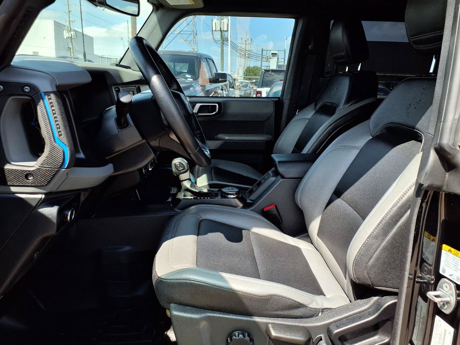Used 2023 Ford Bronco Black Diamond AWD/4WD image 22