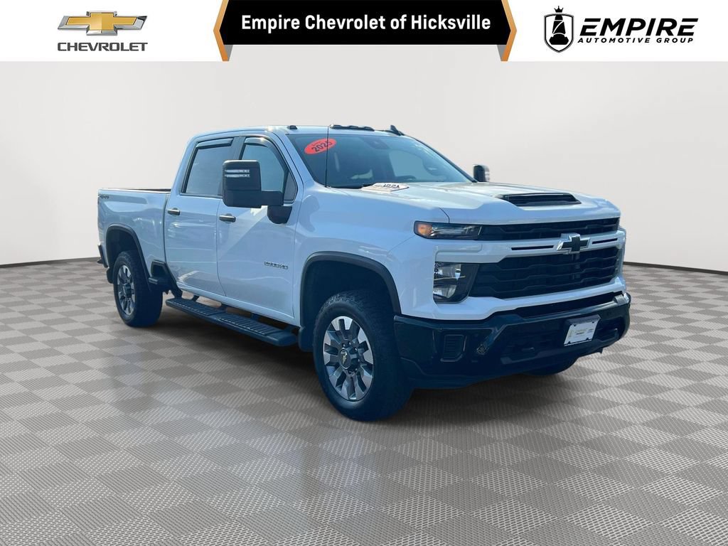 Used 2025 Chevrolet Silverado 2500 Custom w/ Custom Value Package AWD/4WD image 1