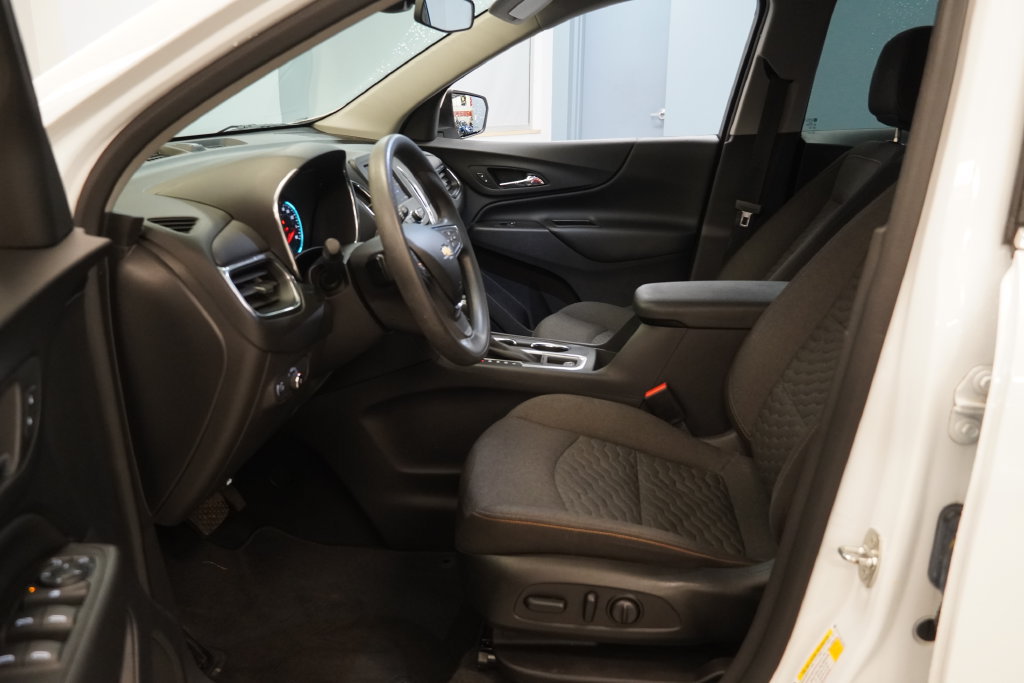 Used 2021 Chevrolet Equinox LT FWD image 4