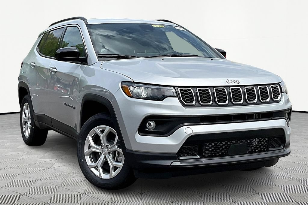 New 2024 Jeep Compass Latitude AWD/4WD image 1