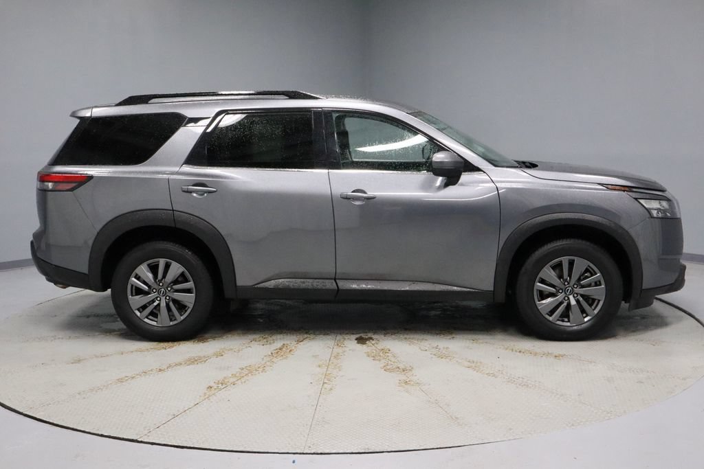 Certified 2025 Nissan Pathfinder SV AWD/4WD image 12
