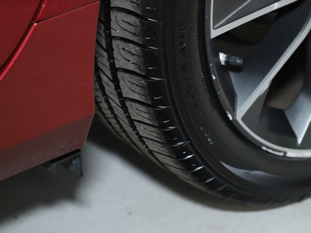 Used 2015 Toyota Camry XSE image 36