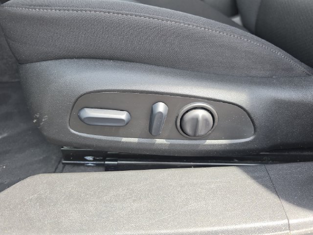 Used 2024 Chevrolet Malibu RS FWD image 30