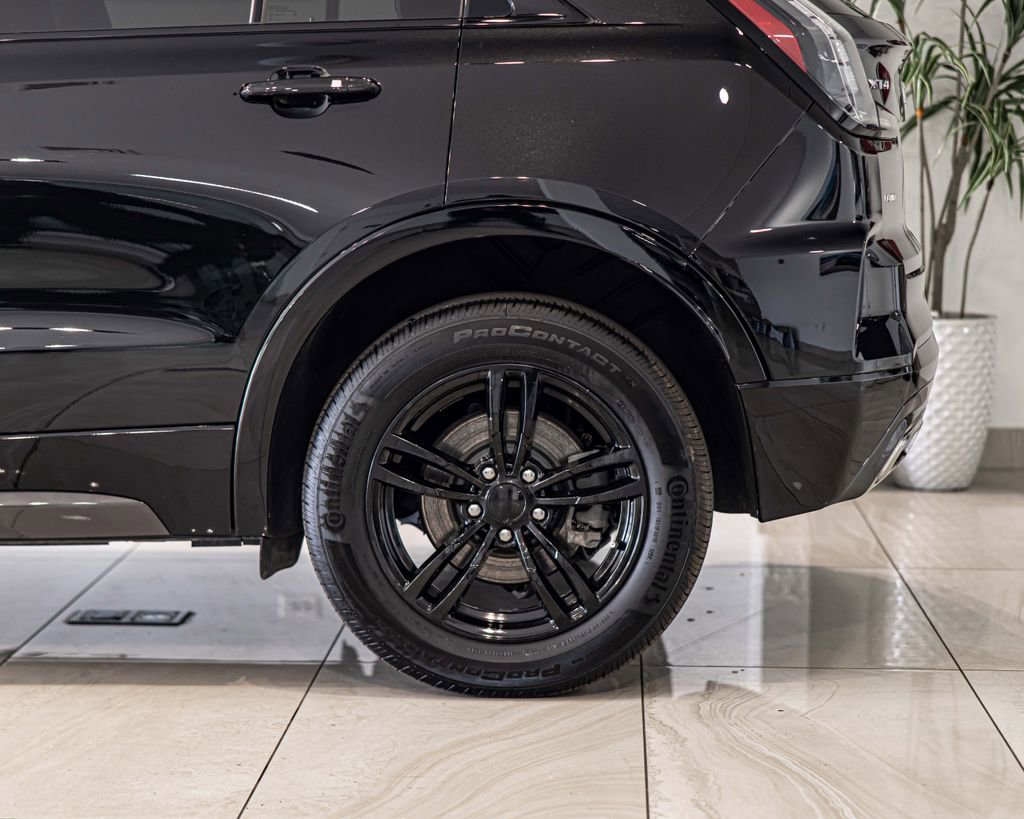 Used 2025 Cadillac XT4 Sport image 8