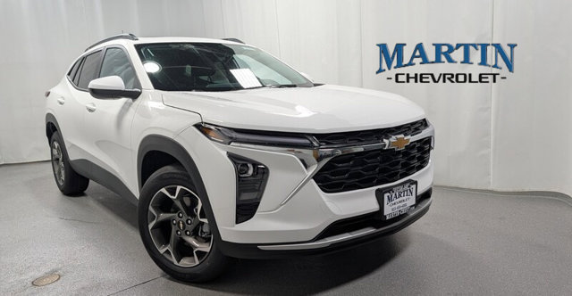 New 2026 Chevrolet Trax LT w/ Sunroof Package FWD image 1