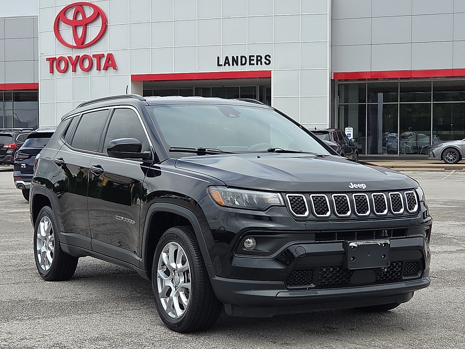 Used 2024 Jeep Compass Latitude