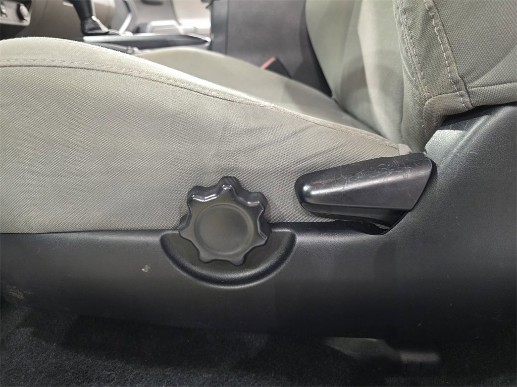 Used 2018 Toyota Tacoma SR image 24