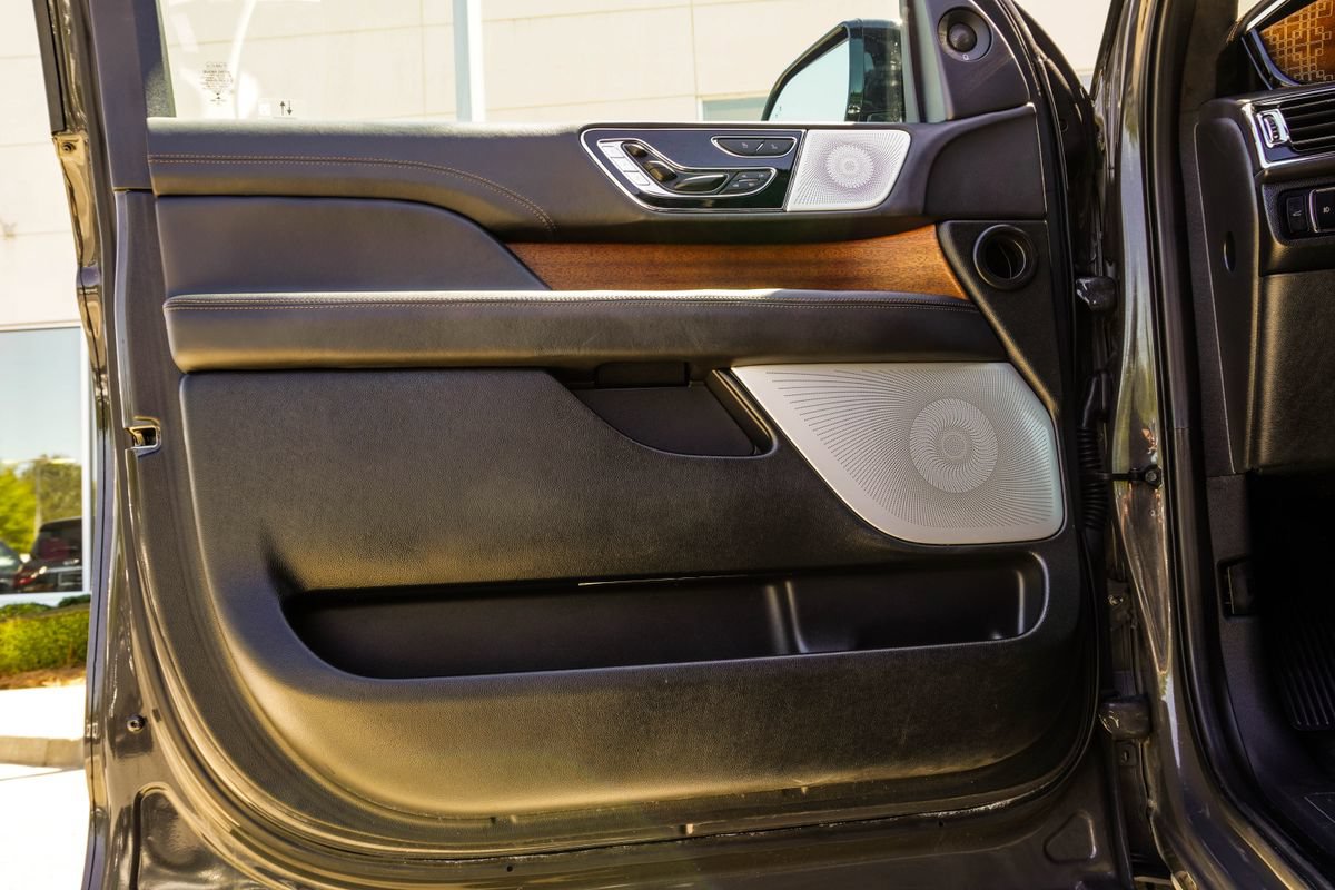 Used 2023 Lincoln Navigator L Black Label AWD/4WD image 34