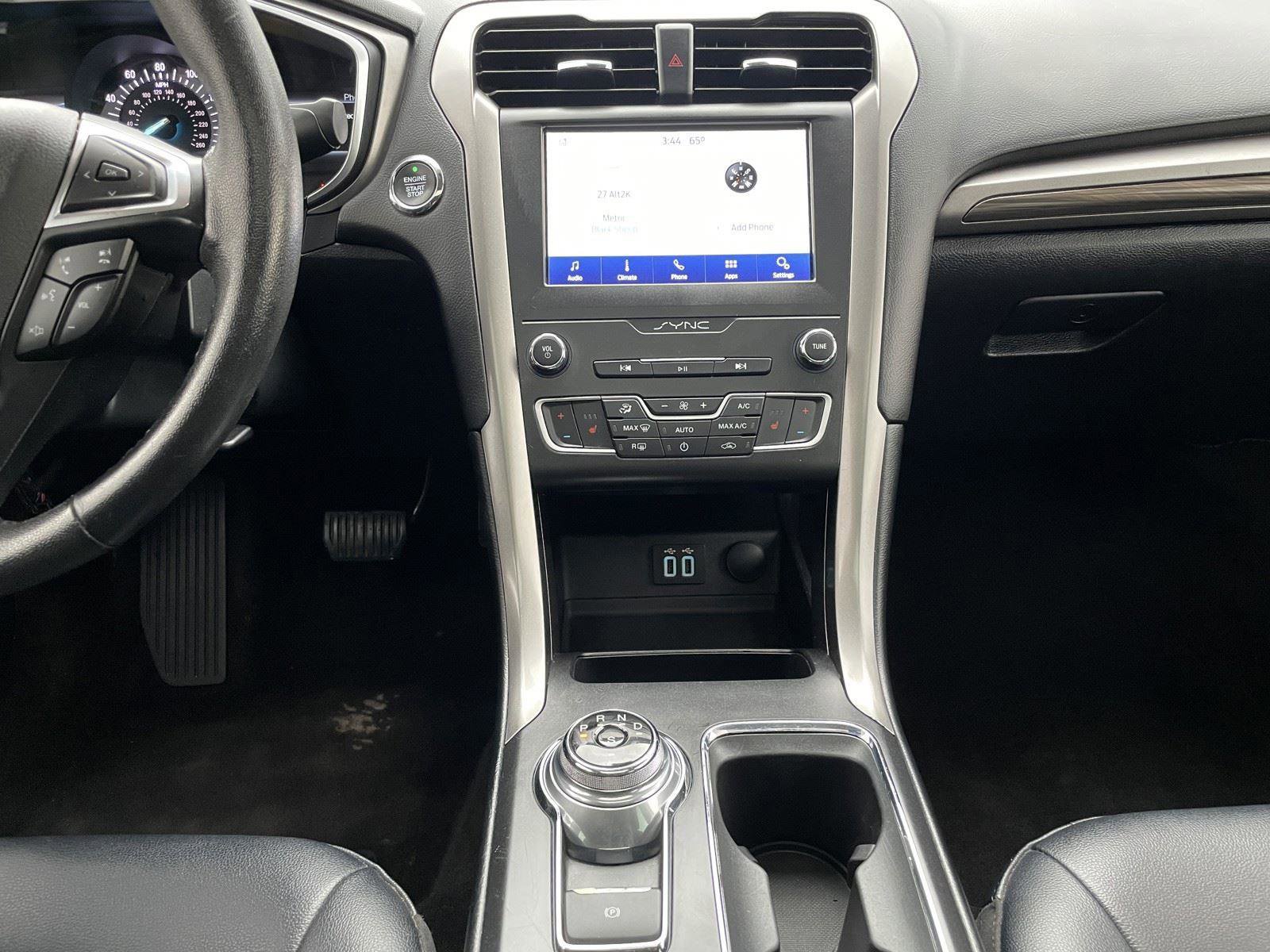 Used 2019 Ford Fusion SEL FWD image 19