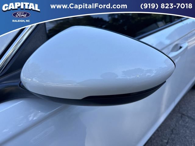 Used 2023 Honda Accord Touring image 12
