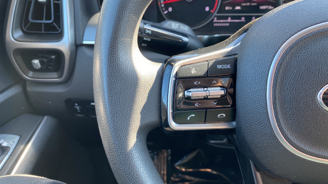 Used 2021 Kia Sorento LX AWD/4WD image 30