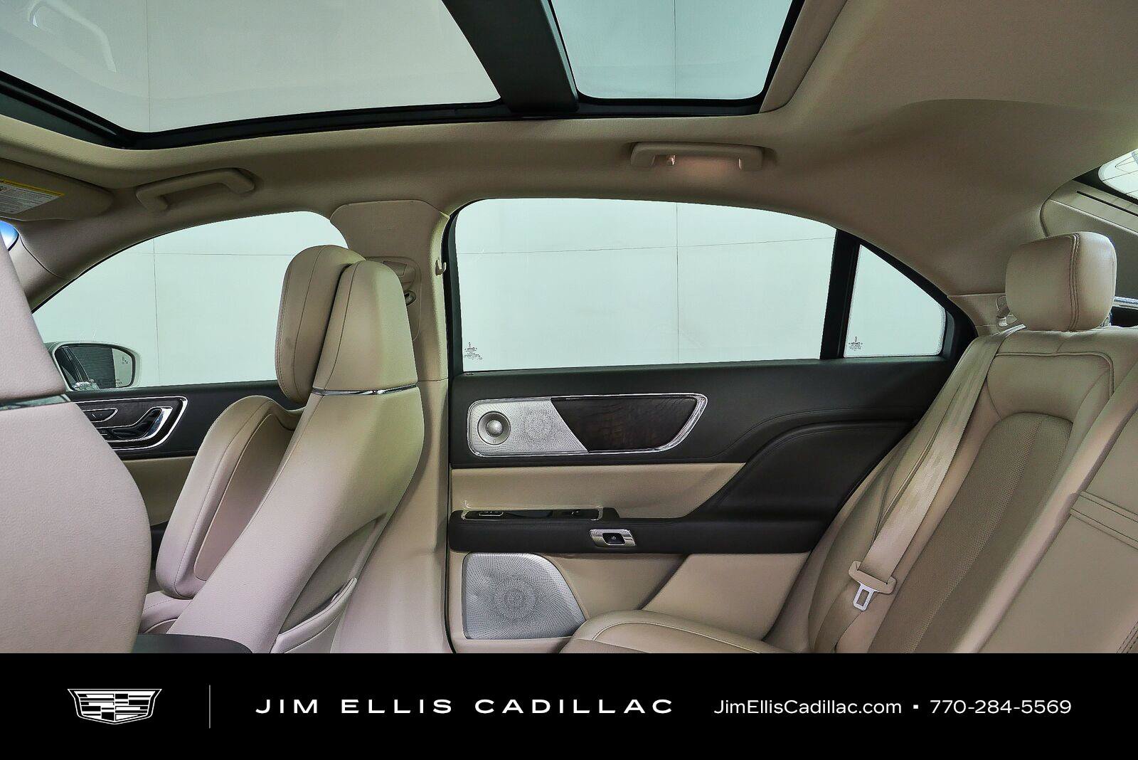 Used 2018 Lincoln Continental Reserve FWD image 19