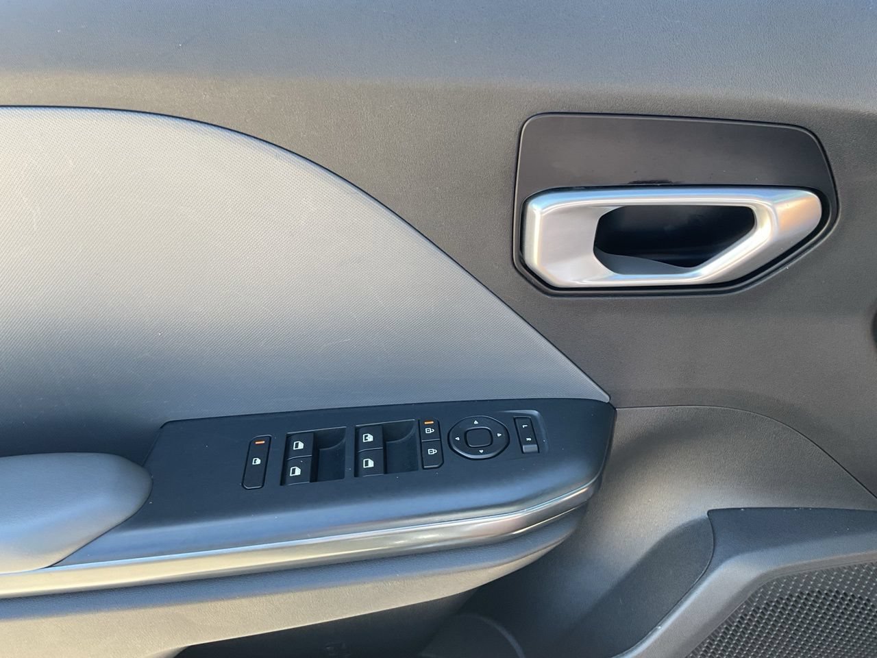 Used 2025 Kia K4 FWD image 21