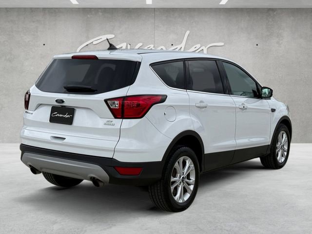 Used 2019 Ford Escape SE image 16
