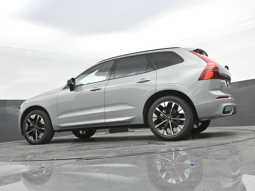 New 2026 Volvo XC60 B5 Plus w/ Protection Package Premier AWD/4WD image 22