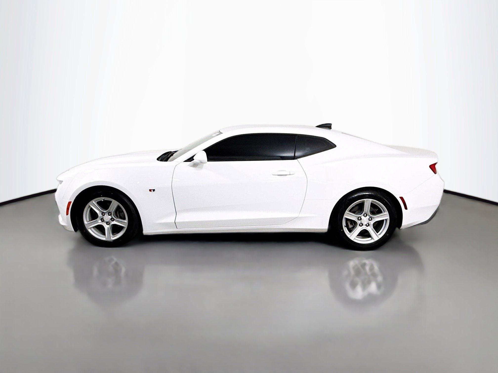Used 2016 Chevrolet Camaro LT image 6