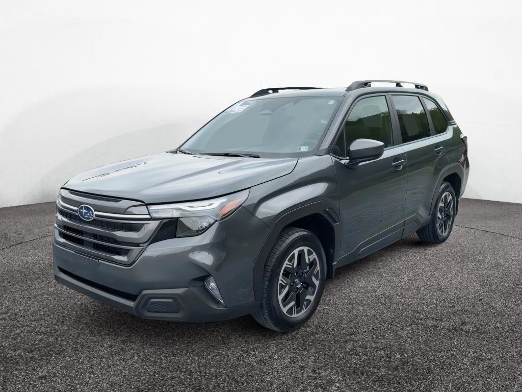 Used 2025 Subaru Forester Premium AWD/4WD image 4